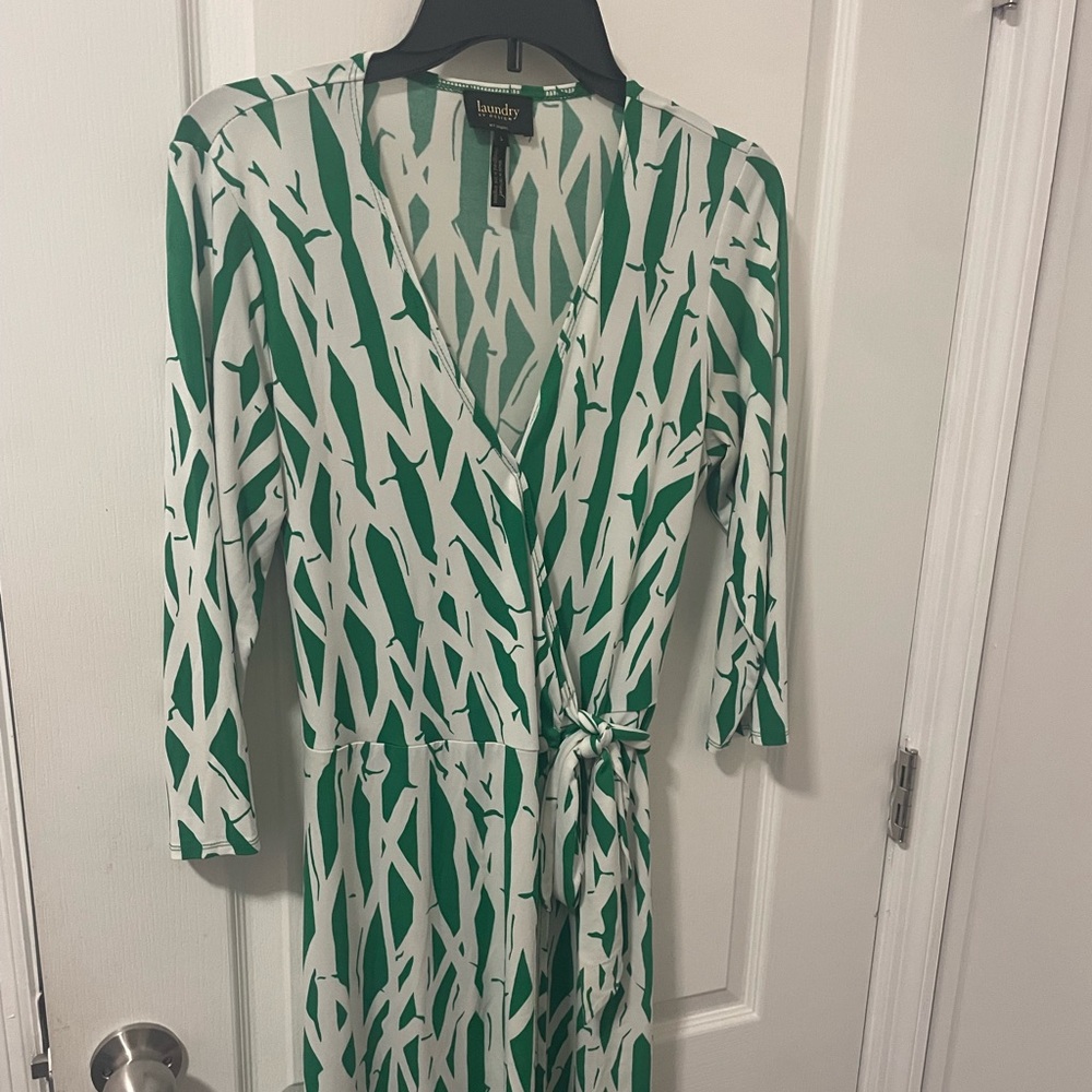 Laundry By Design Wrap Dress Green/White Leaf Print ~Size Small